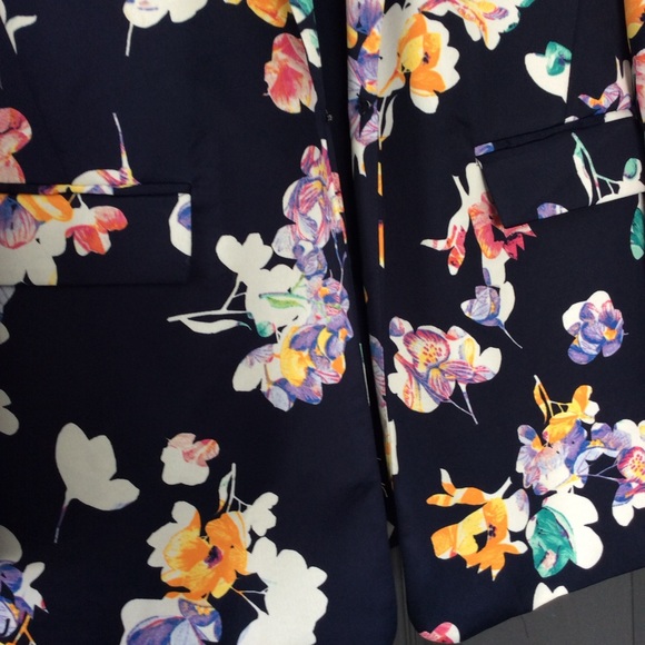 NWOT A New Day Oversized Floral Blazer - Picture 7 of 7